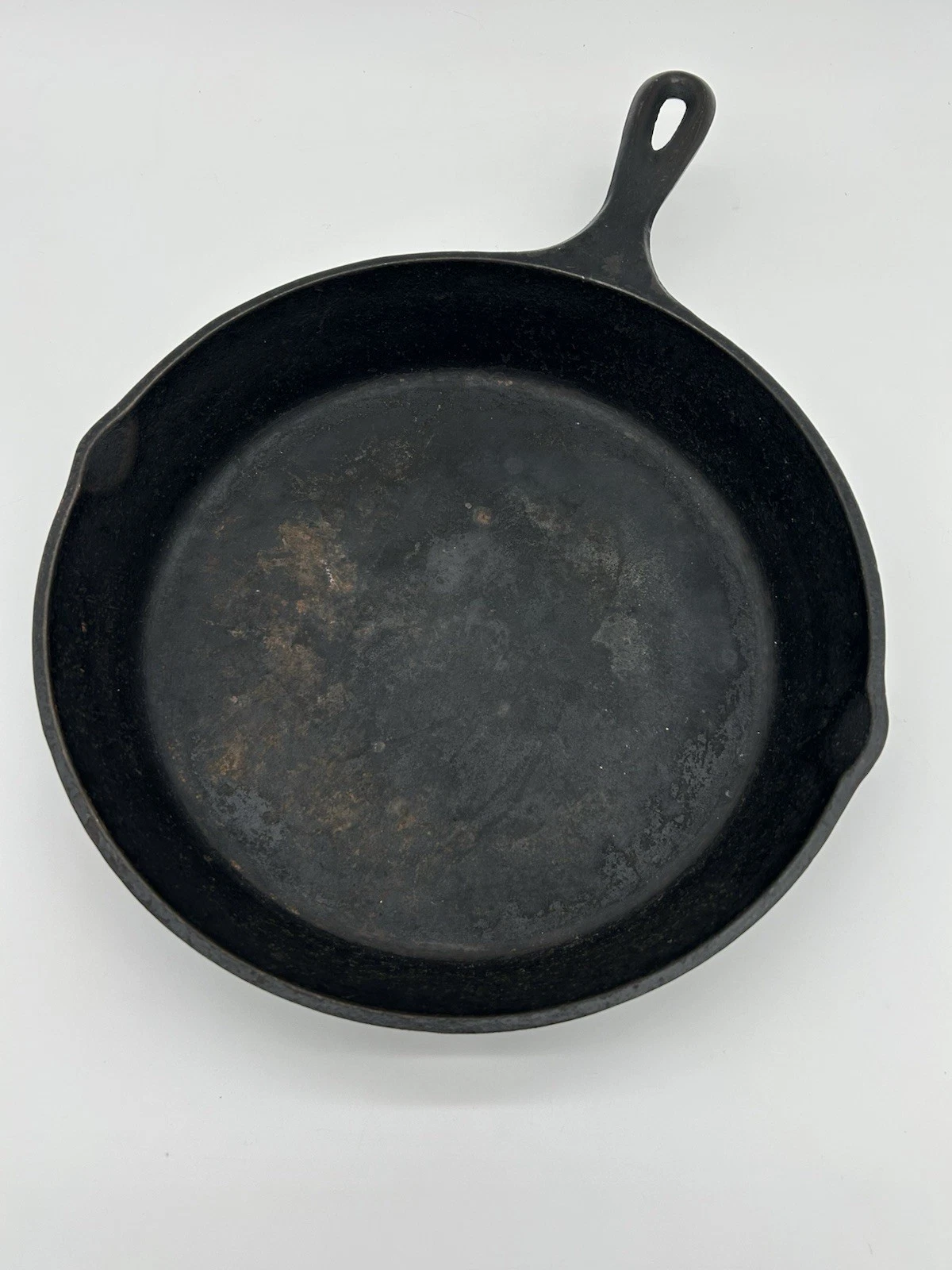 3 Notch Lodge Cast Iron Skillet #8 SK 10-1/2" diameter