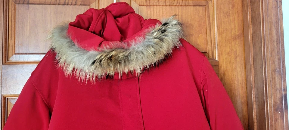 Abrigo rojo forrado de pato Fleet Street Fur Foto 4 de 4