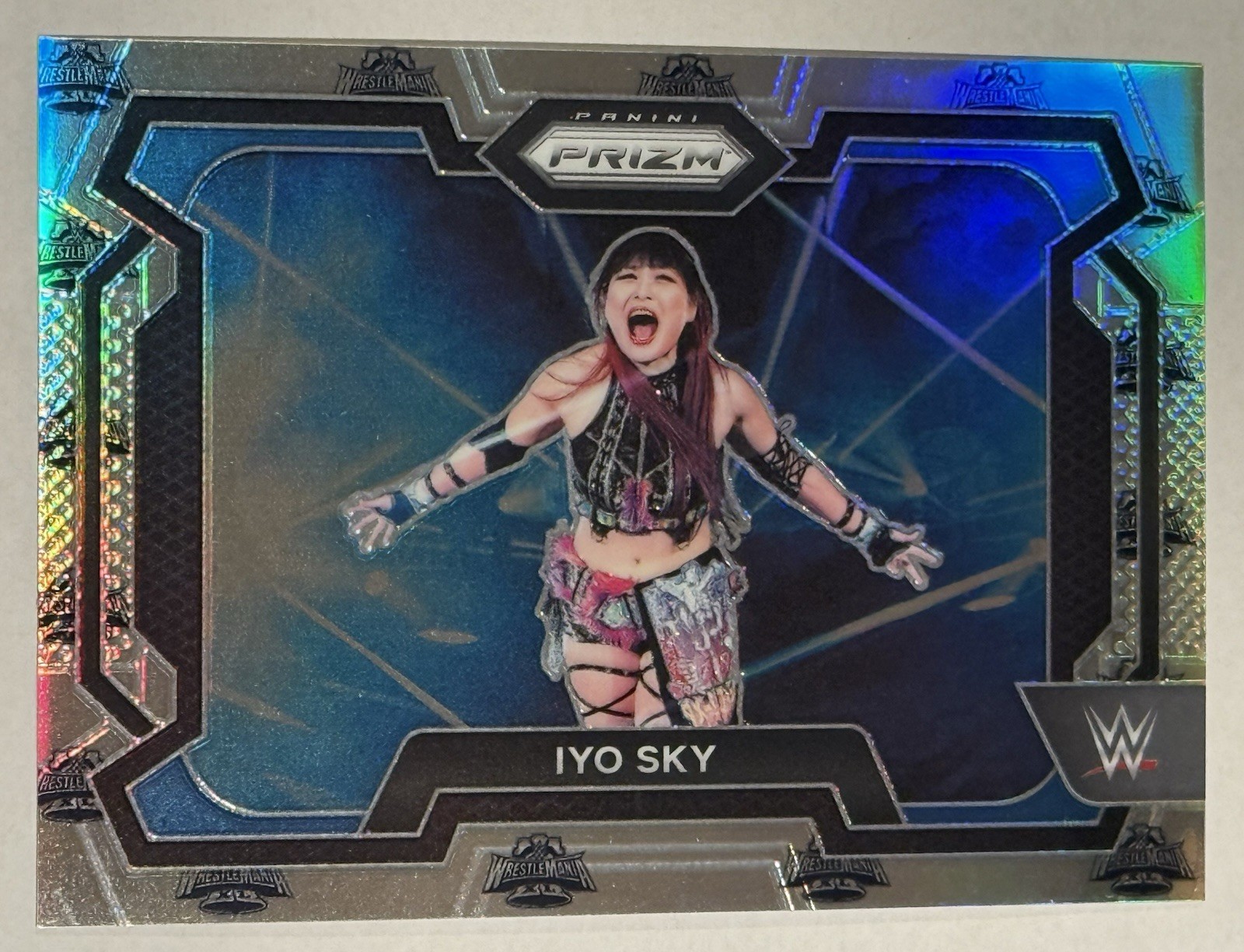 2024 Panini Prizm WWE - #90 Iyo Sky Wrestlemania Logo Prizms 02/40 Champion