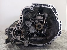 Boite de vitesse Nissan 100 NX