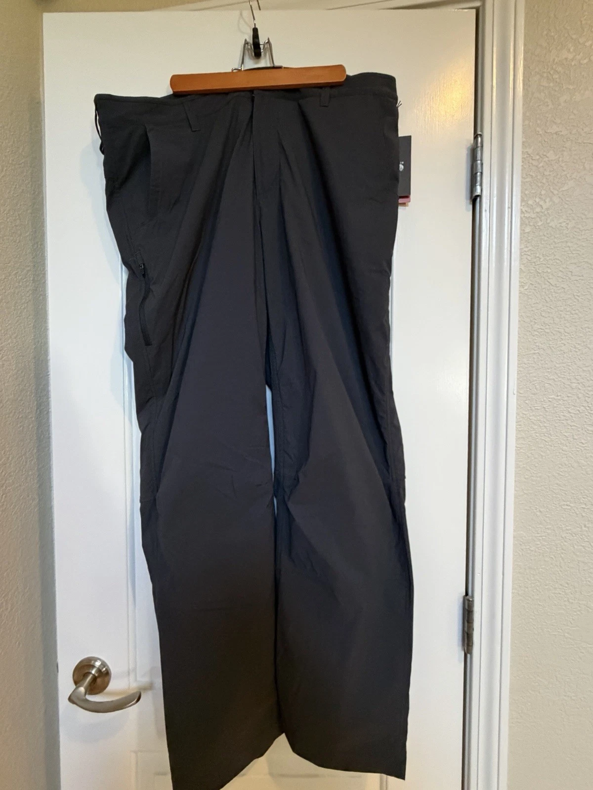 NWT Mountain Hardwear Men’s Hiking Pants 38x32 UPF 50 Gray Outdoor