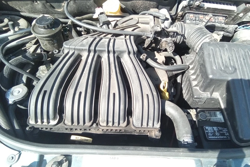 Motor Chrysler PT Cruiser 2.4L 2006 fabricante de equipamento original 95K milhas (LKQ~435937556) - Imagem 3 de 4