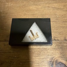 NOS Pfanstiehl 768-D6 Diamond Needle Stylus made by SHURE replaces Shure N70B