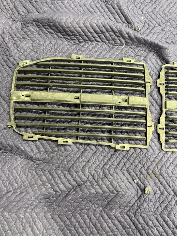 Dodge Ram 1500 2500 3500 2003-2006 parrilla inserto negro mate Foto 3 de 4