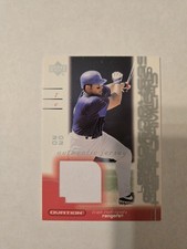 2002 Upper Deck Ovation - Lead Performers Jerseys Ivan Rodriguez #LP-IR (MEM)