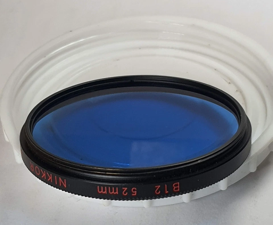 Nikon Nikkor 52mm B12 Blue 80B 80-B Glass Lens Filter Japan 52 mm with case - Image 2 of 4
