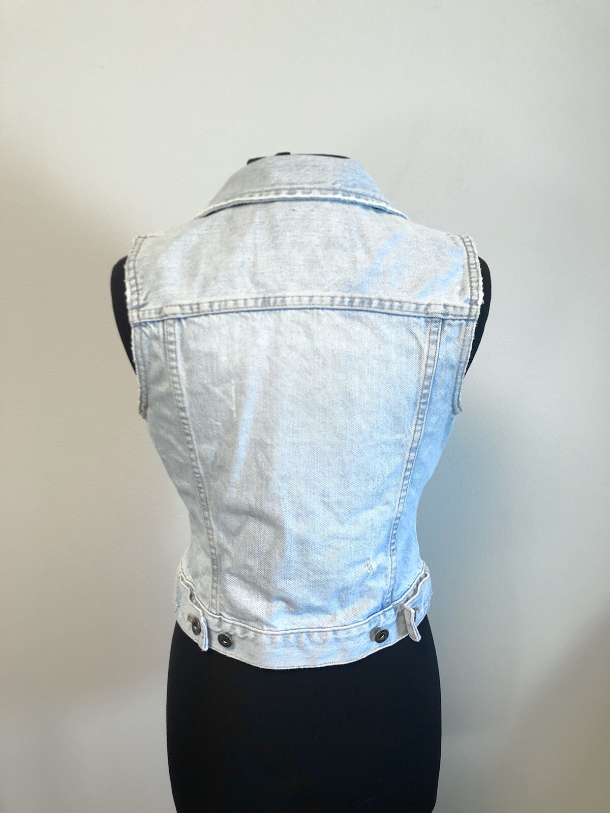 Vintage Guess Jeans Distressed Light Wash Button … - image 3