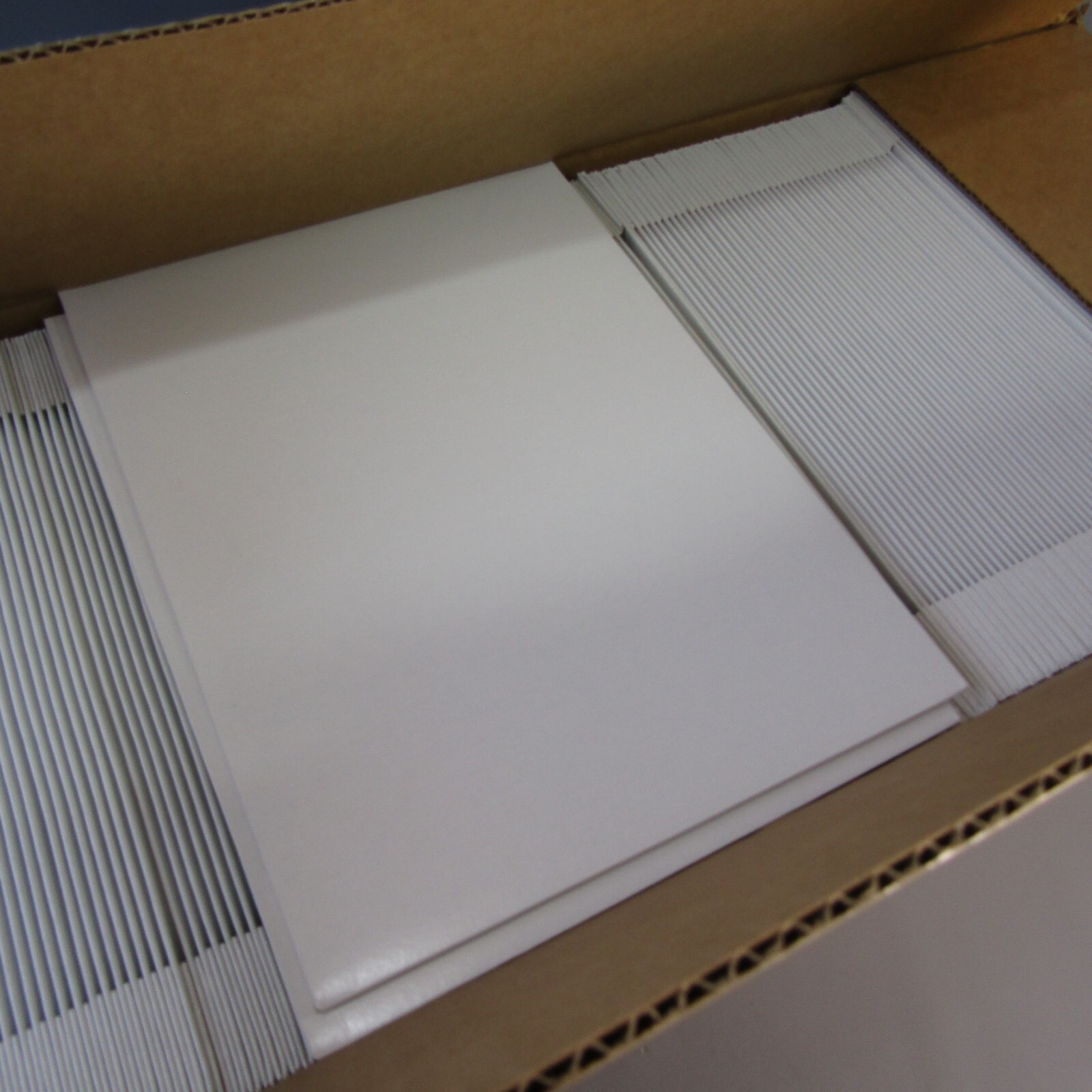 Uline Apparel Boxes S7093 NEW Case of 100 White Cardboard 11.5 x 8.5 x