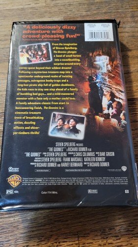 VINTAGE "THE GOONIES" VHS TAPE NR - Picture 2 of 7