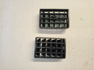 Renault Espace II J63 2x Gitter Luftdüse seitlich Armaturenbrett 221601