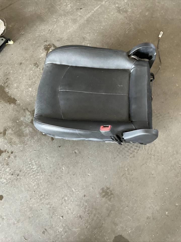 Cojín asiento delantero derecho Infiniti G37 10-13 87300-JU04A Foto 2 de 4