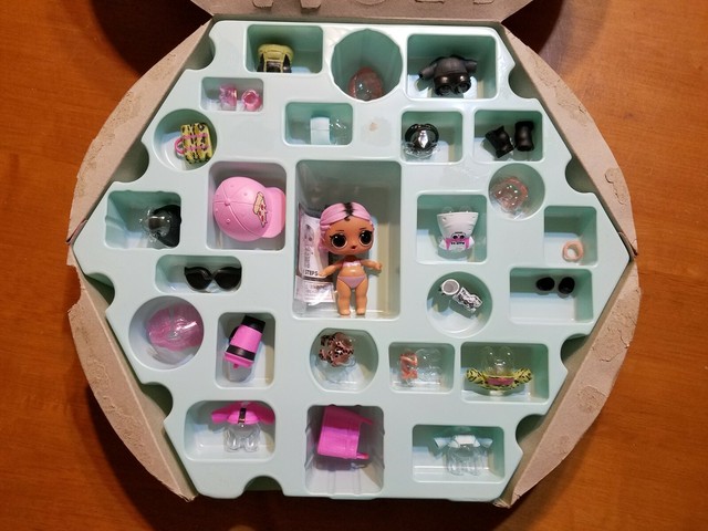 lol surprise outfit of the day figures