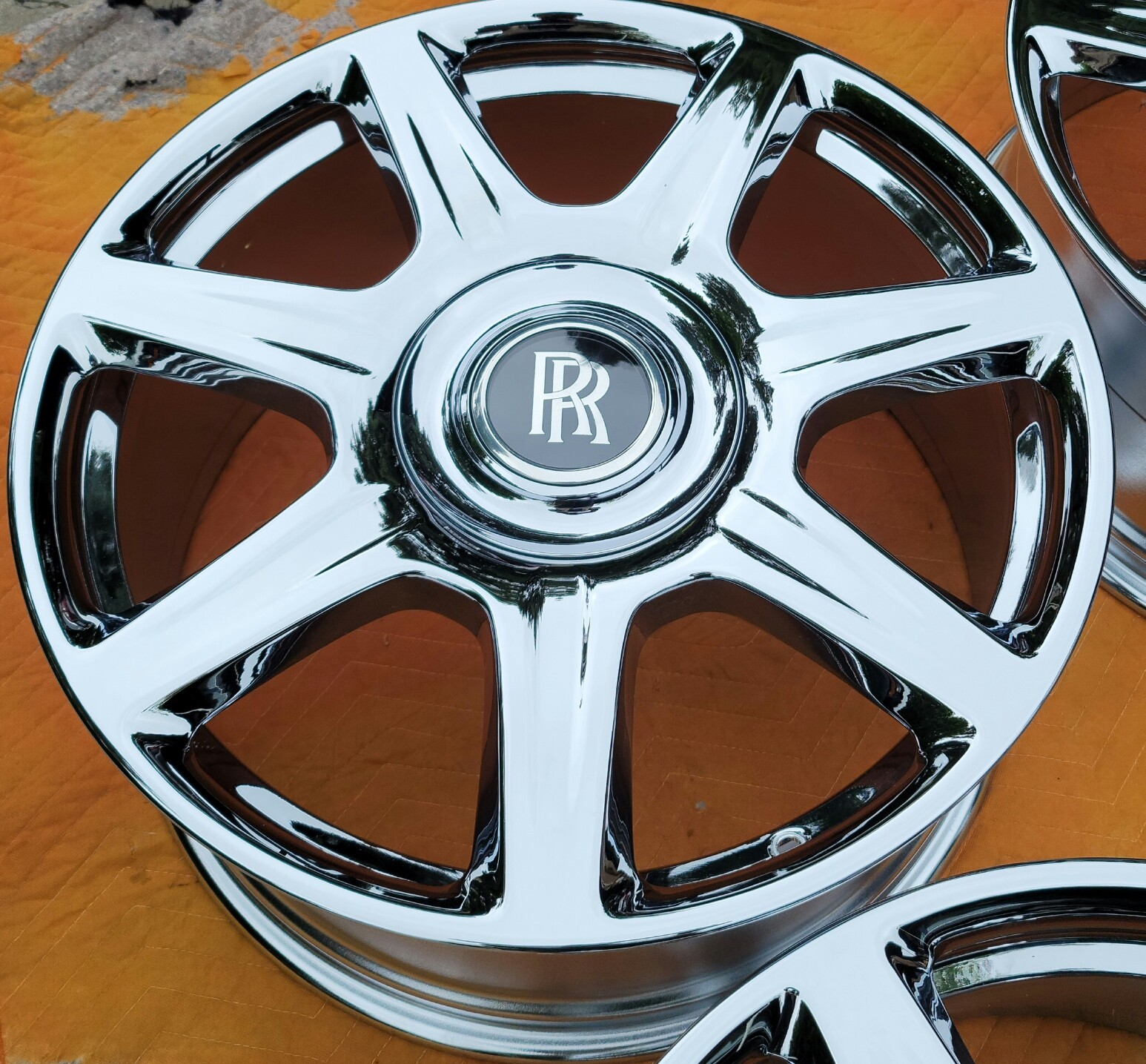 21" BRAND NEW CHROME OEM FACTORY ORIGINAL 2021 ROLLS ROYCE PHANTOM WHEELS RIMS.