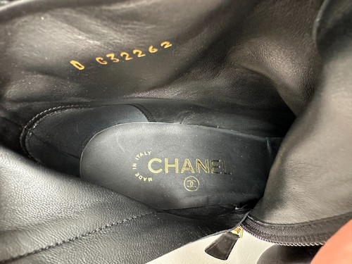 $ 1,5K Chanel SCHWARZ CC Kappe Zehe SAMT Stiefeletten 38 NEU MÄNGEL UNTEN EINZELHANDEL - Bild 20 von 21
