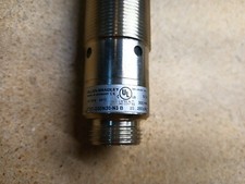 Allen-Bradley 872C-G30N30-N3 Series B 30 mm Inductive Proximity Sensor