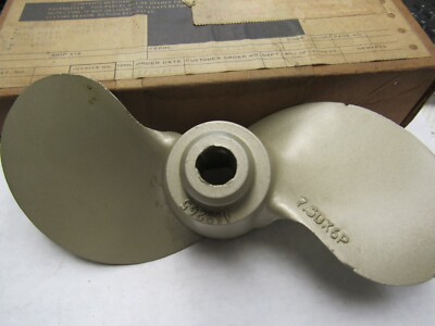 New OEM Chrysler Outboard Propeller 7 1/2 X 6 Pin Drive 468265