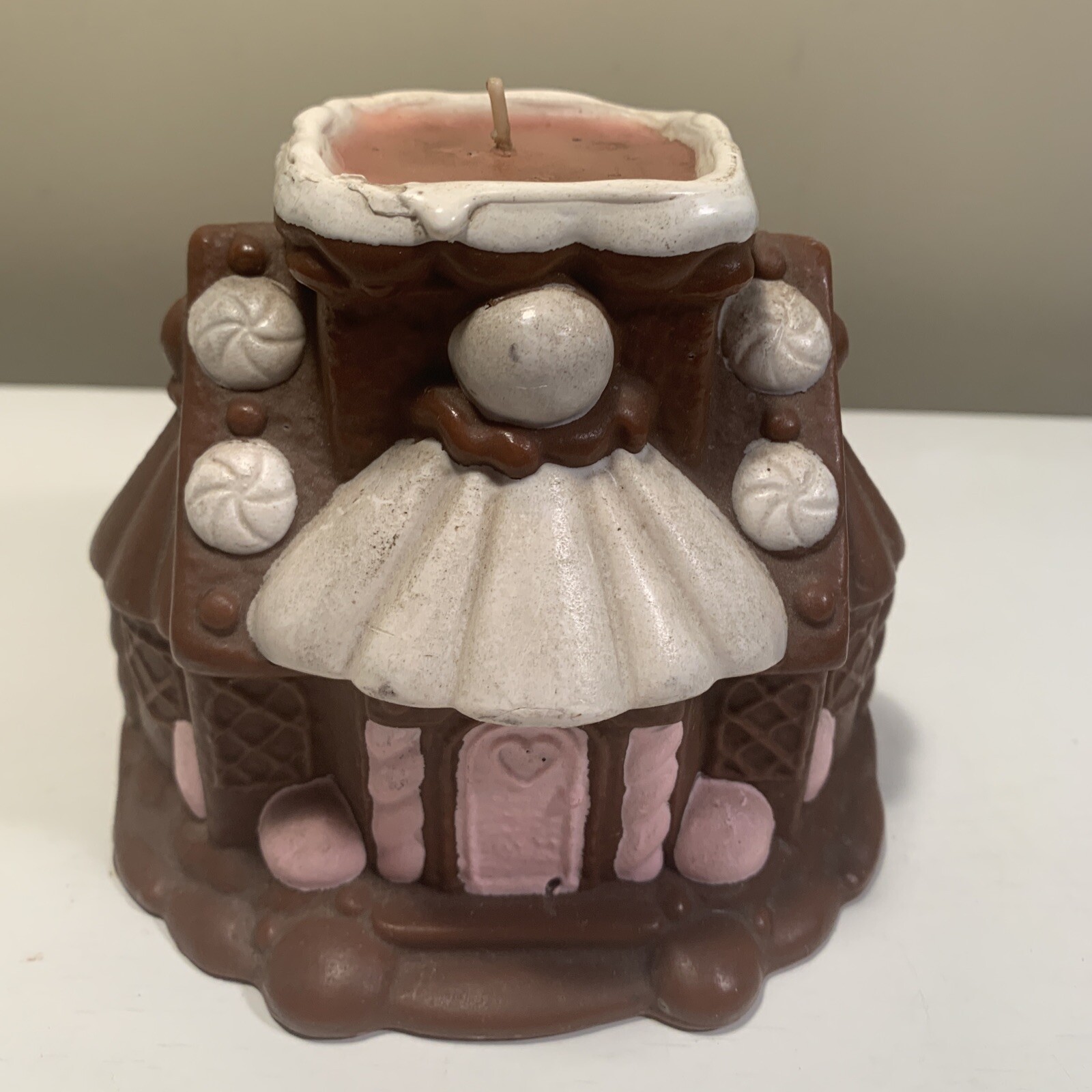 Avon Gingerbread House Vintage Christmas Candle Frankincense Myrrh