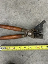 Vintage Gun Ammo/Shell ReLoading  Mold Pliers Ideal Brand Block