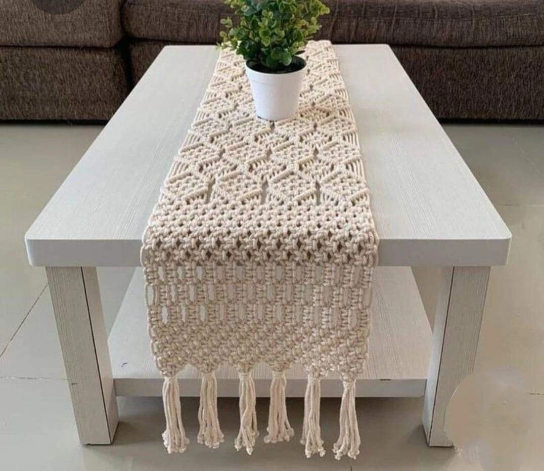 Side table clearance runner