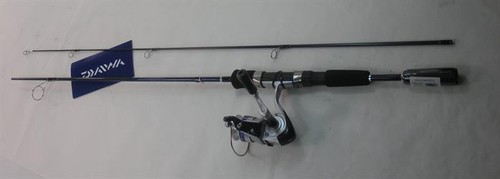 Daiwa DSK10-2B-F502UL DSK DShock Combo da spinning 5 piedi 2 pezzi - Foto 1 di 3