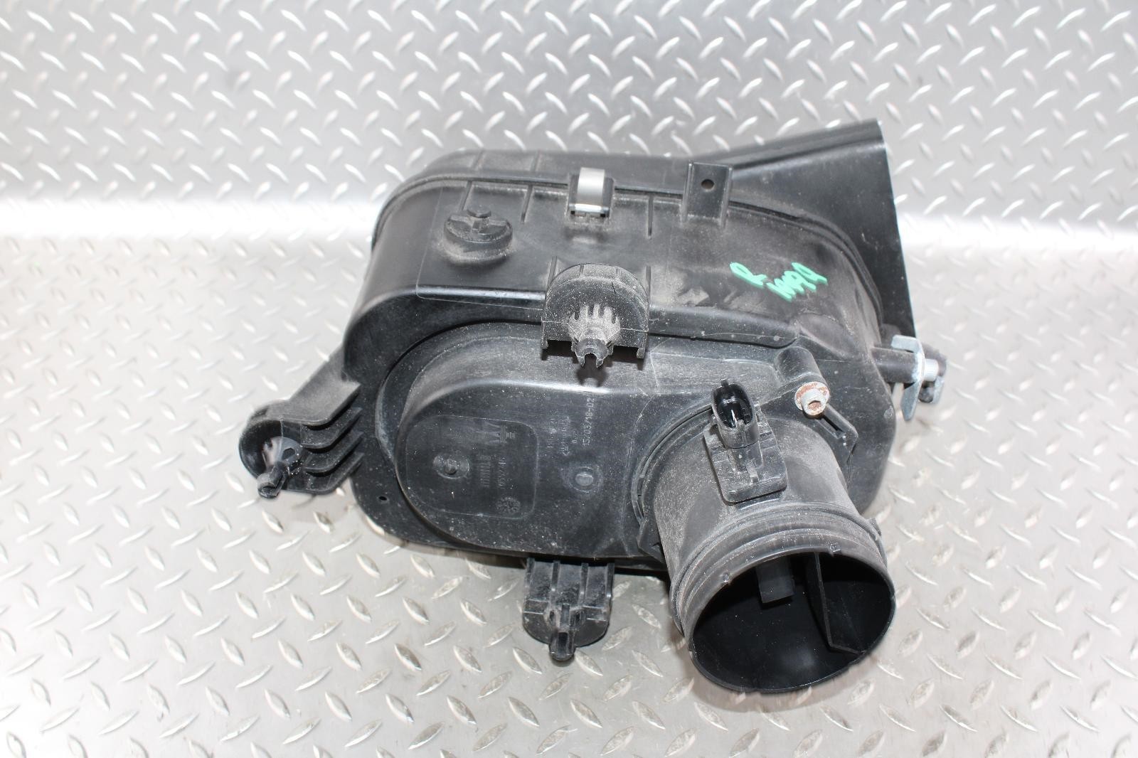 Maserati Ghibli 2014-2017 Right Air box top