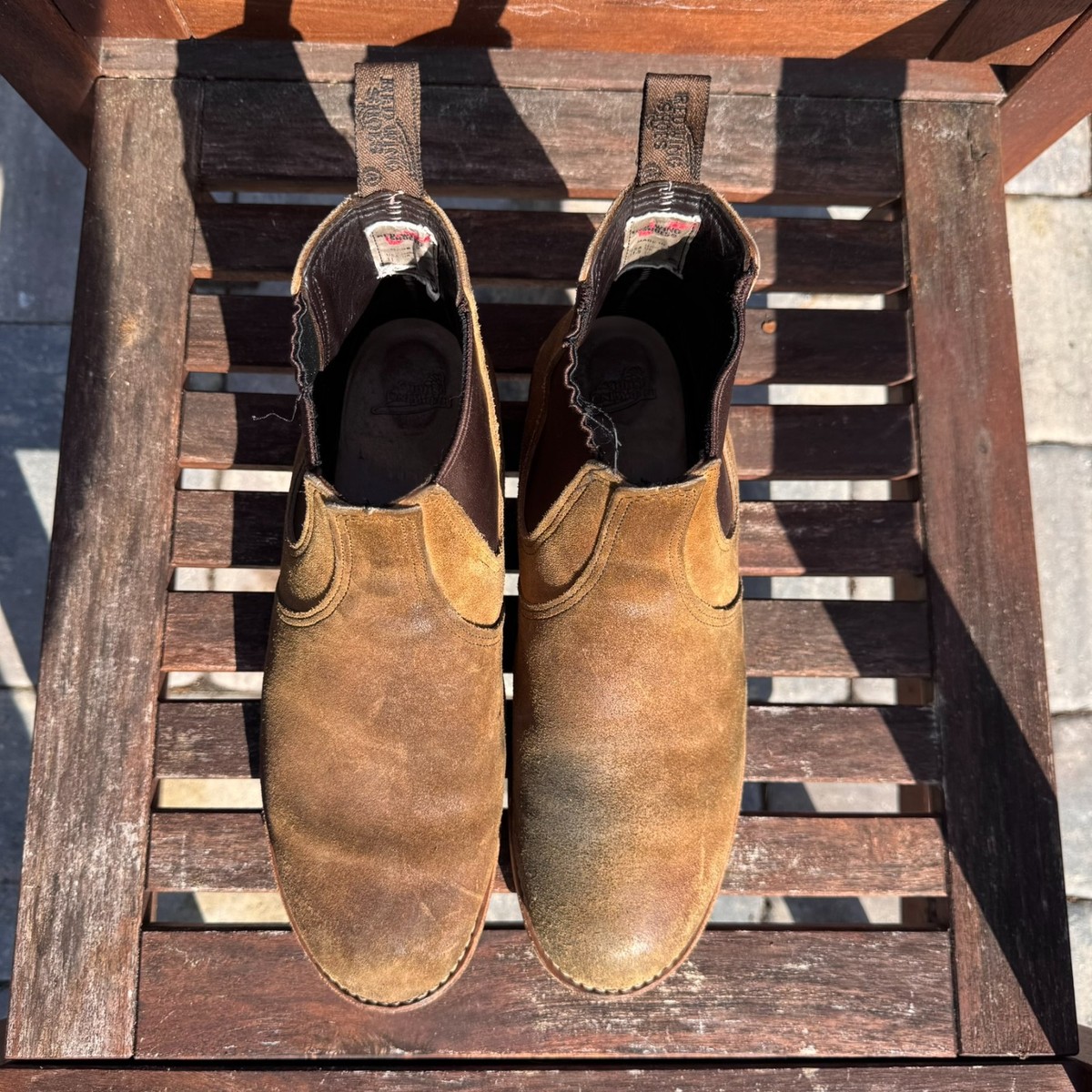 Red Wing Classic Chelsea 3192 in Hawthorne Muleskinner Suede