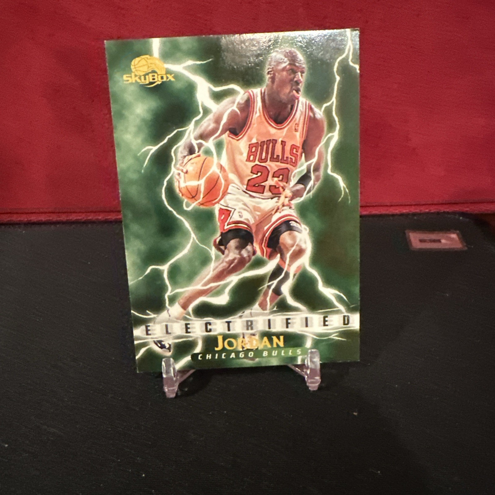 1995-96 Skybox Premium “Electrified” #278 Michael Jordan Chicago Bulls NBA Card