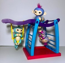 Fingerlings Monkey Bars Playset w/ 3 Working Fingerling Monkeys