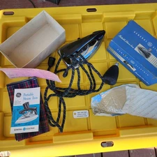 GE F19 Portable Steam Iron  W/bulb and Instructions 1960s Tested