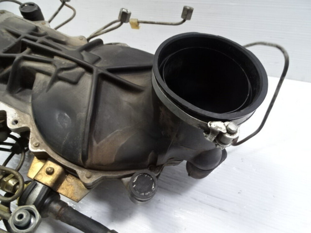 81 Mercedes R107 380SL fuel distributor EHA assembly 0438100088