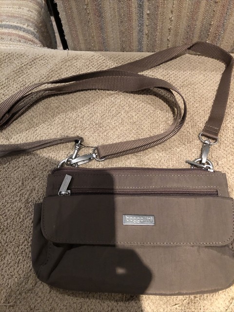 baggallini mini sling bag