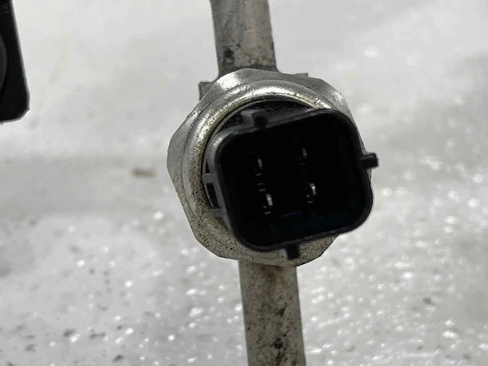 Fits 2004 2005 2006 KIA AMANTI 3.5L Air Conditioner Suction Hose Line Assy OEM - Image 3 of 4