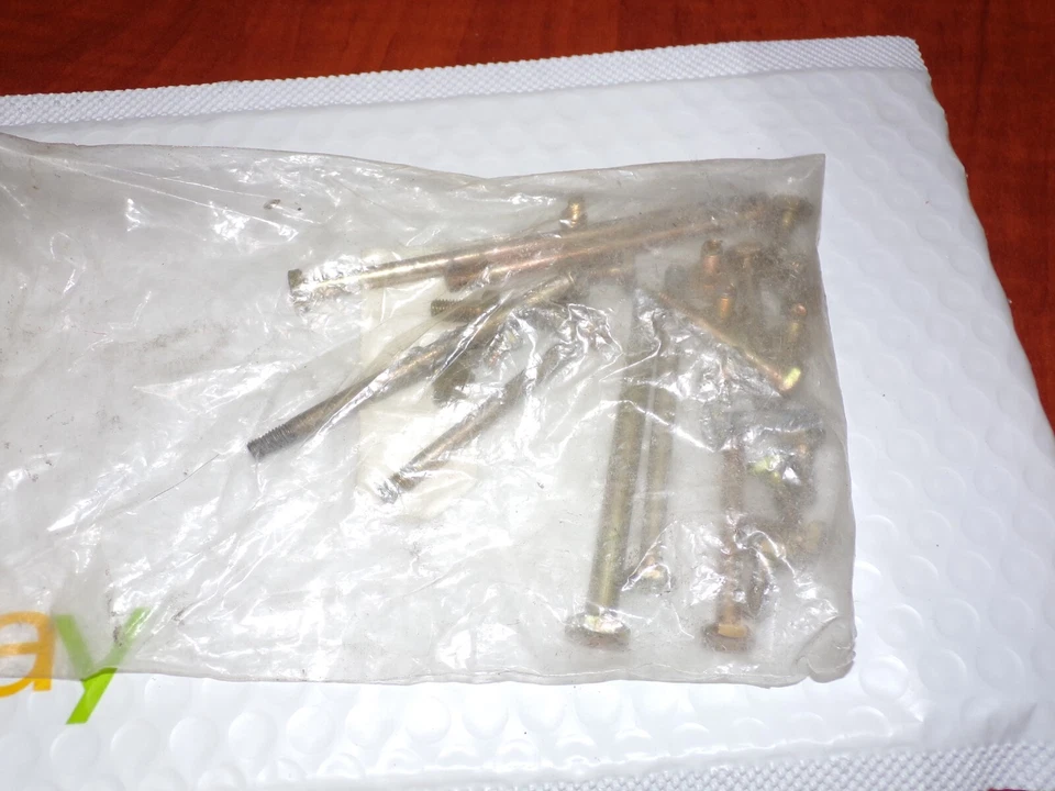 Tornillos para aviones Raytheon 101-555141-3 haya Foto 3 de 3