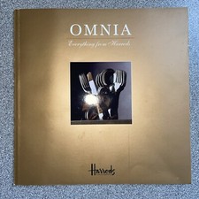 HARRODS OMNIA Juli 2001 Prospekt inkl Fashion Tiger WOODS und Aldo ZILLI sehr guter Zustand