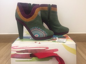 stivaletti desigual