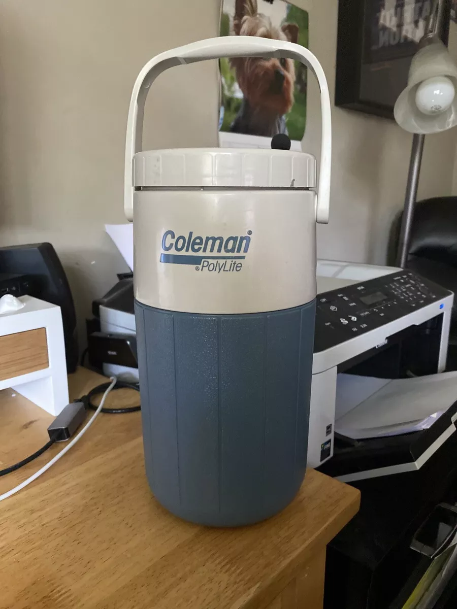 Vintage Coleman Polylite Blue 1/2 Gal. Water Jug Cooler Clean! on