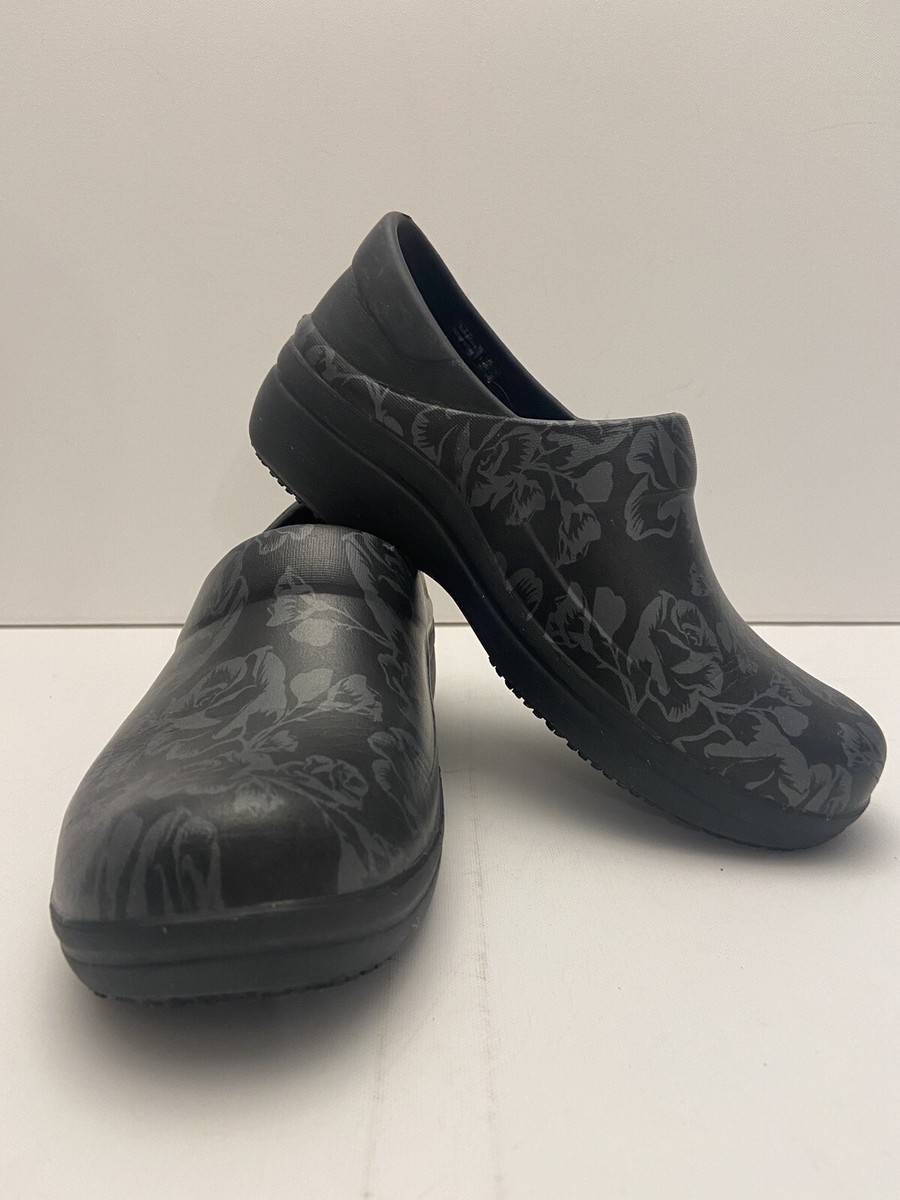 Crocs Women display picture 3