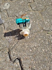 WASCHMASCHINE WLM68 Serie 4 BOSCH EINLASSVENTIL MAGNETVENTIL VENTIL 9000533540