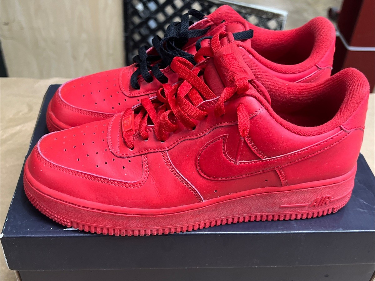 red g nikes