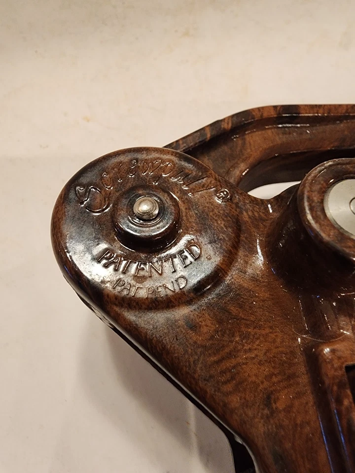 Vintage Le Creuset Screwpull Lever Model Wine Cork Opener - Brown Wood Grain - Image 3 of 4