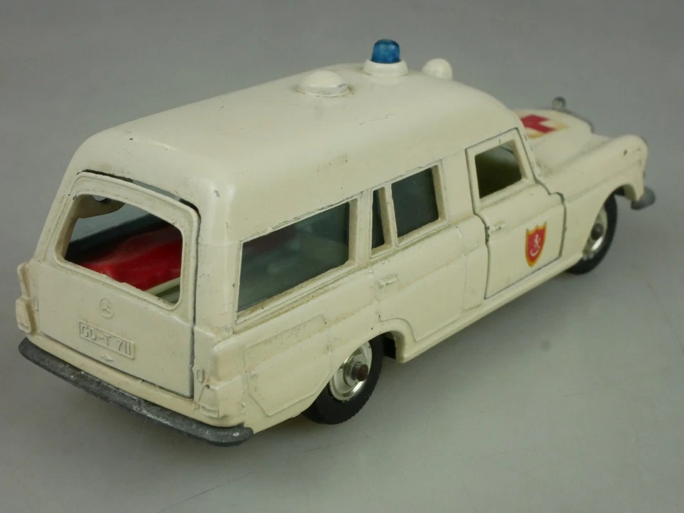 K-06B Mercedes Benz 'Binz' Ambulance - 81419 Matchbox Kingsize Lesney - Bild 4 von 4