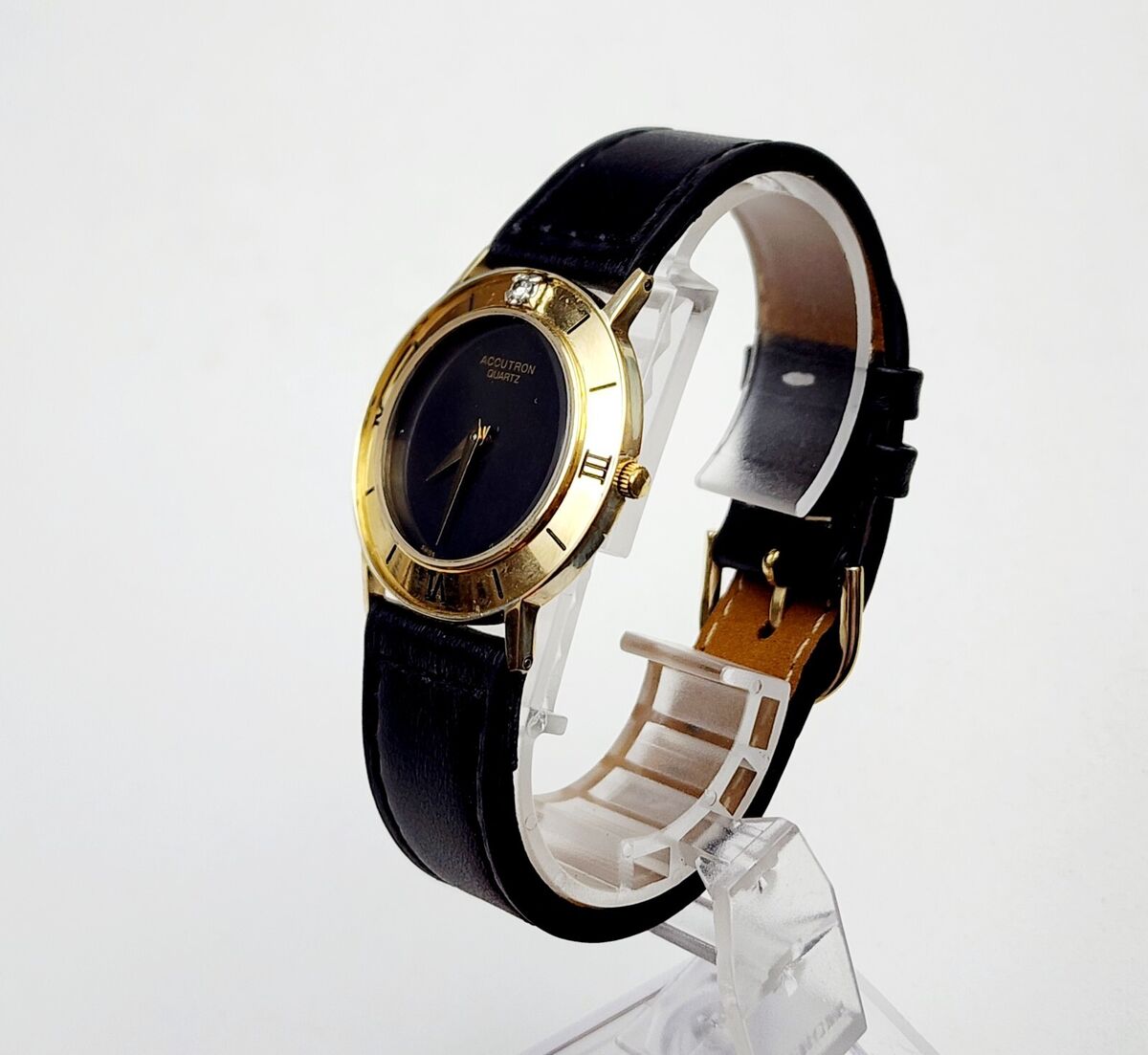 Men's SWISS Vintage 1996 Watch ACCUTRON 92576. Marked Men's SWISS Vintage 1996 Watch ACCUTRON 92576. Marked