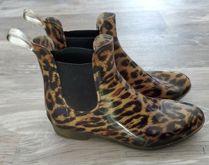 ankle rain boots size 11