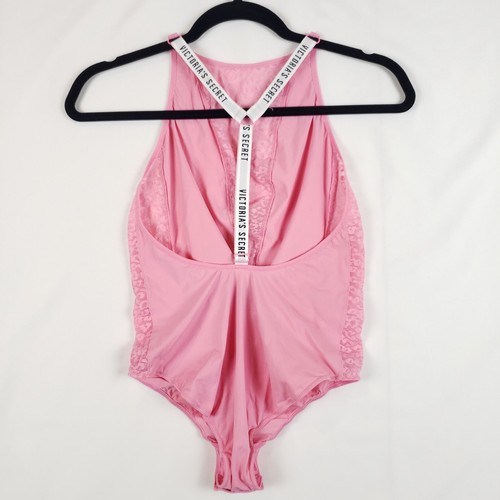 Body Victorias Secret T Back Teddy da donna piccolo cinturino ortografico rosa nuovo con etichette - Foto 7 di 13
