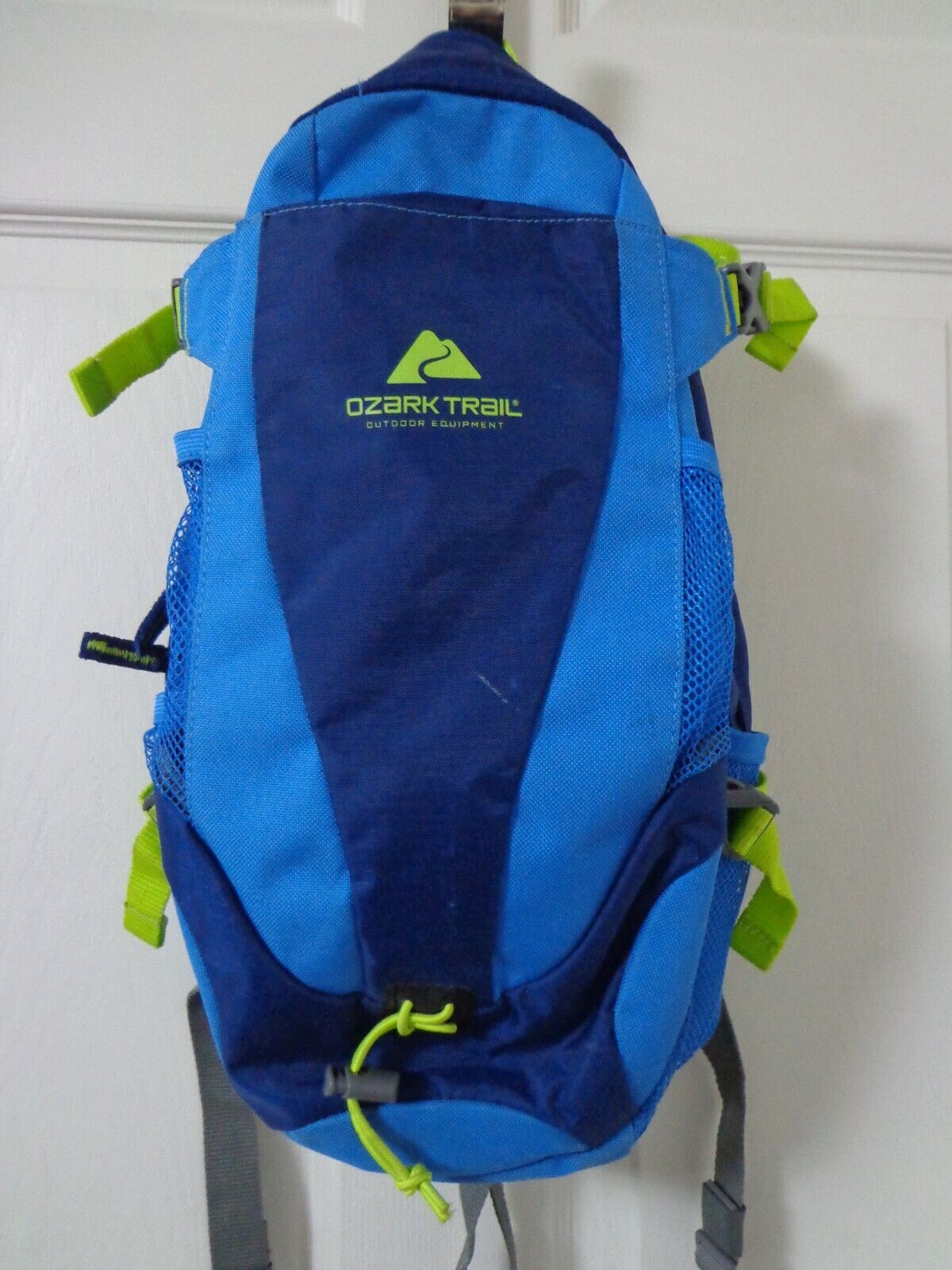 Ozark Trail outdoor equipment Backpack Size Small Gem