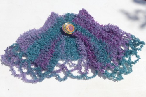 KRAGENSCHAL CAPELET HANDGEFERTIGT GEHÄKELT HALS WÄRMER LILA FARBWECHSEL FADEN - Bild 2 von 12