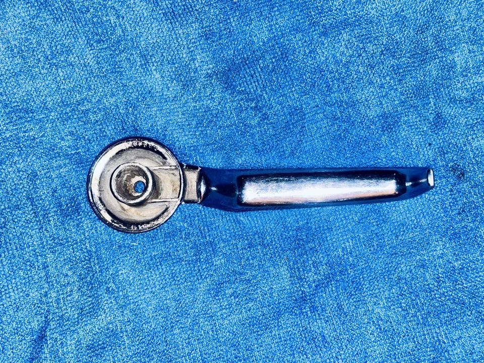 Manija de puerta interior Dodge Plymouth Coronet Dart Valiant 1963-66 de colección OEM Foto 4 de 4