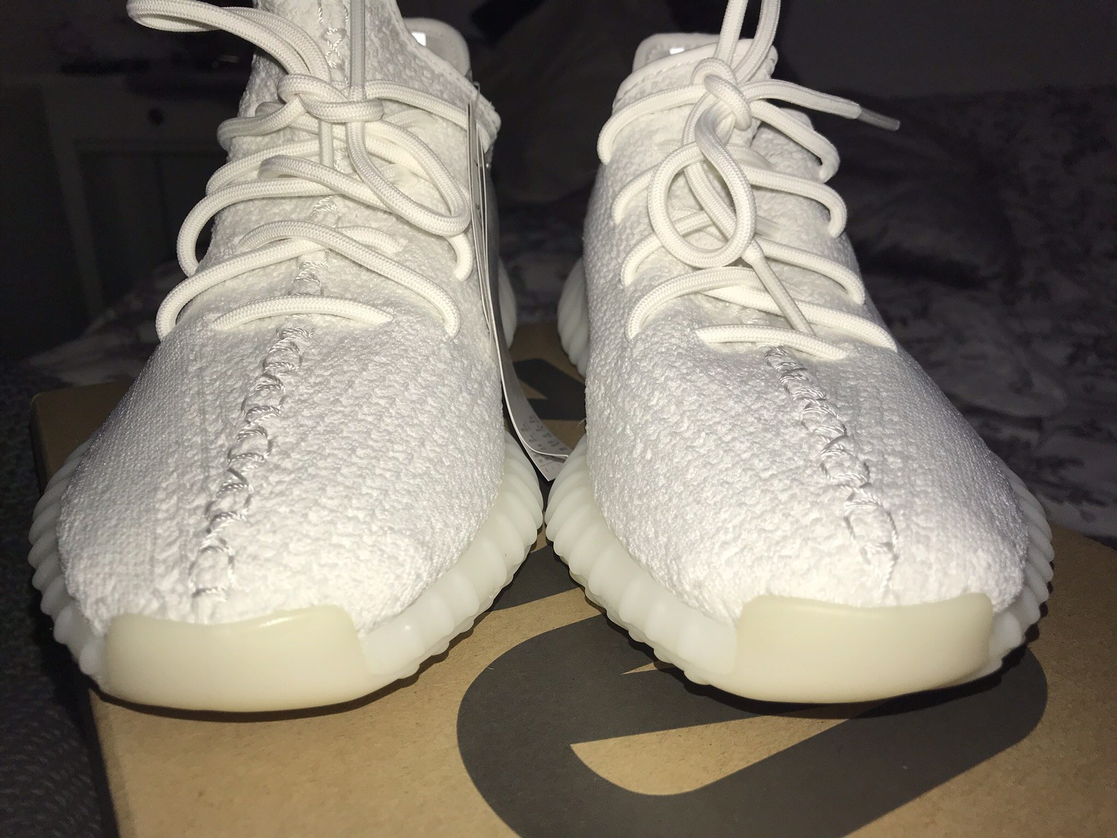 WHITE Yeezy Taglia Boost 350 v2 Taglia Yeezy 7 9d5d73 WHITE Yeezy Taglia Boost 350 v2 Taglia Yeezy 7 9d5d73