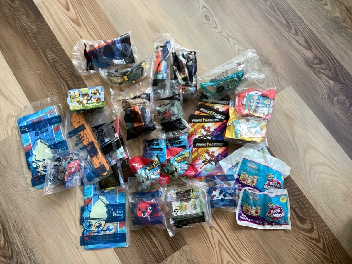 SEALED Lot Of 30 Sonic Wacky Pack Toys For Party Bags ~ Reward Box