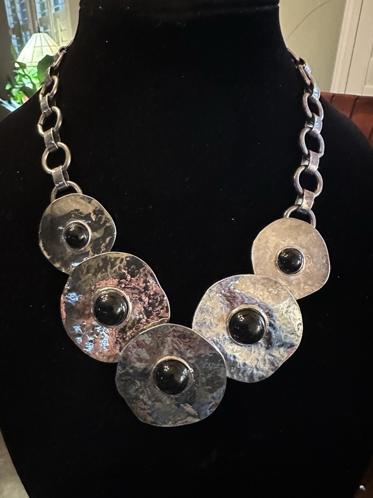 Silvertone Modernist 5 Disc Statement Necklace - image 3